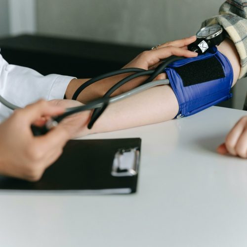 Jakie ciśnienie przy migotaniu przedsionków jest bezpieczne dla zdrowia?